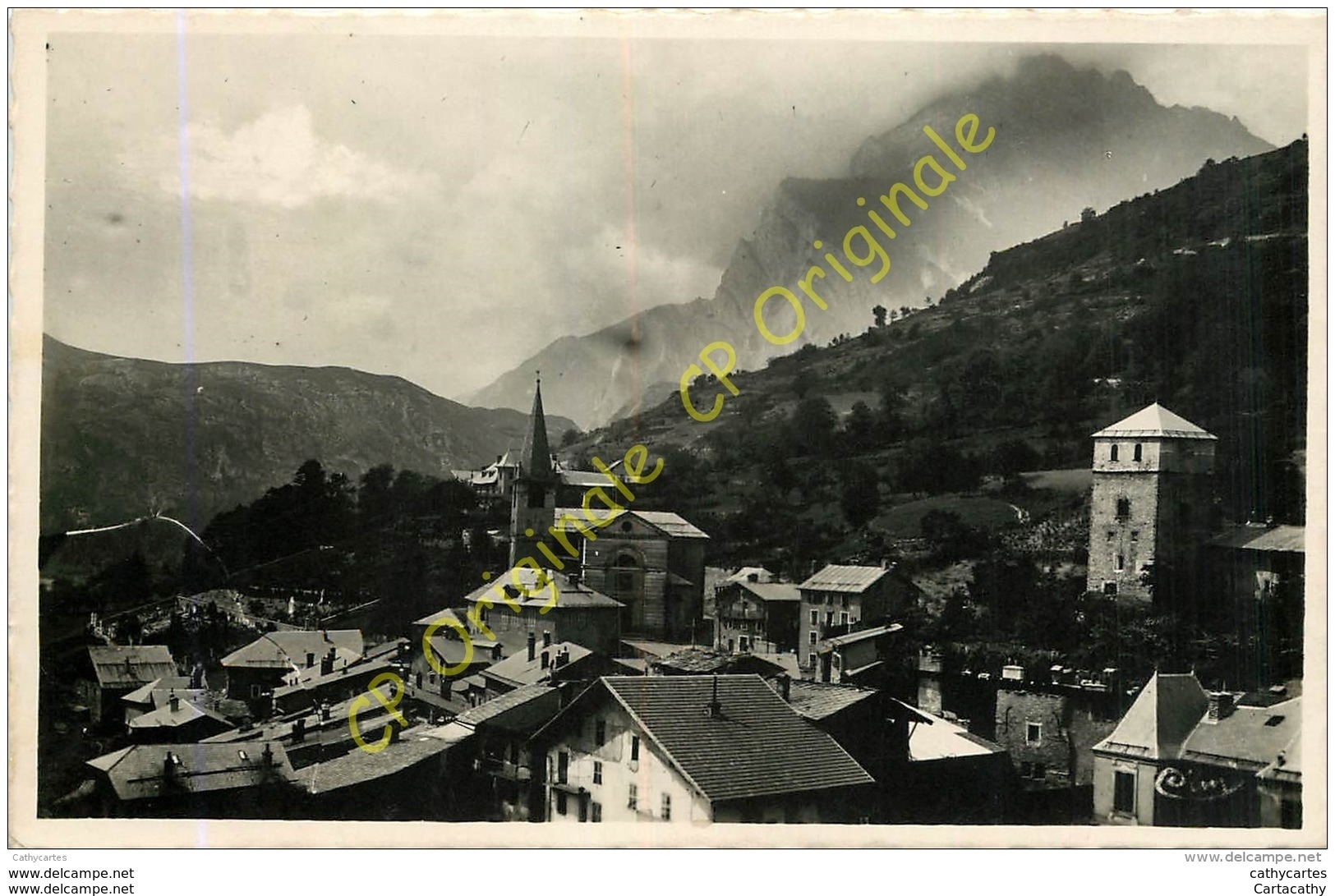 73.   SAINT MICHEL DE MAURIENNE . La Tour Et L'église . - Saint Michel De Maurienne