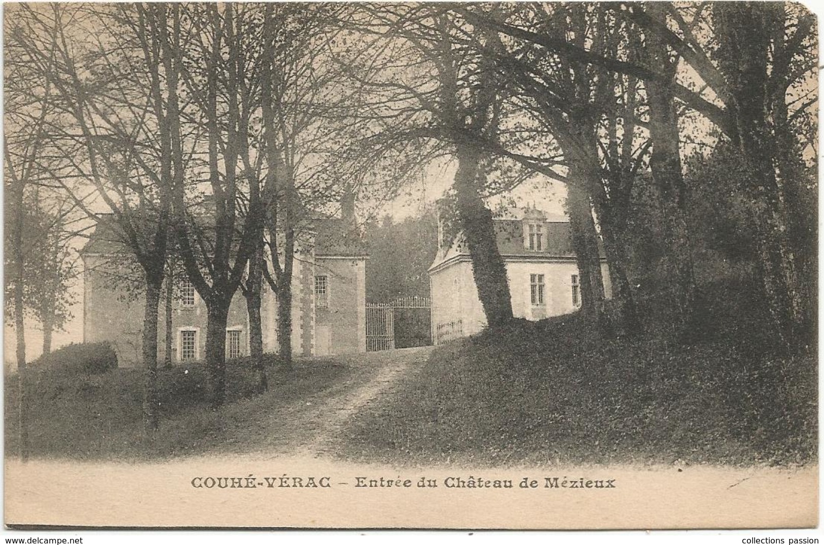 Cp, 86,  COUHE-VERAC , Entrée Du Château De MEZIEUX ,vierge - Couhe