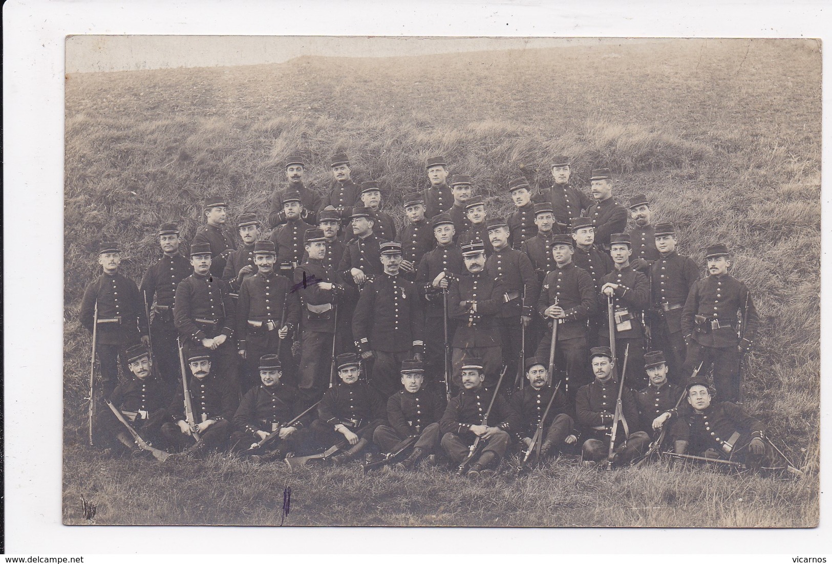 CARTE PHOTO MILITARIA  Groupe De Militaires écrite à Amiens Par Marcel Noblet - Characters