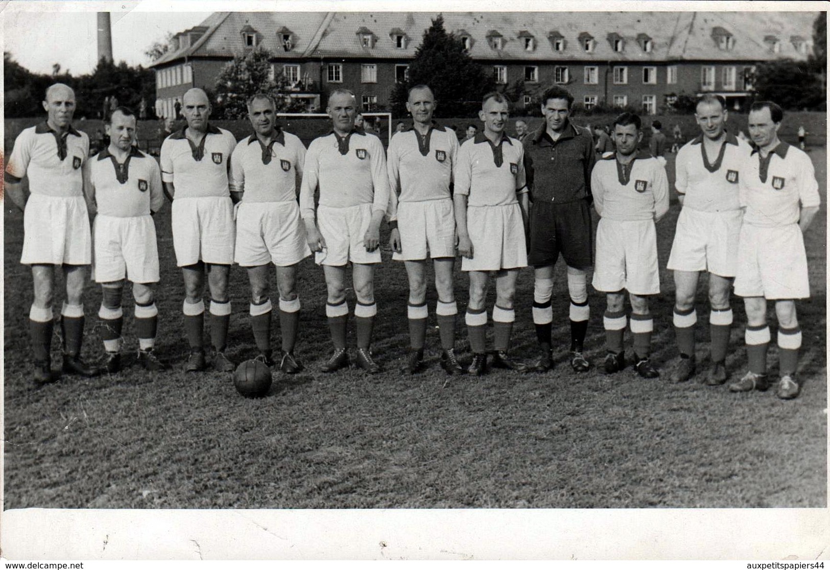 Photo Originale Equipe De Football Les Vétérans De Hambourg Vers 1960 - Sports