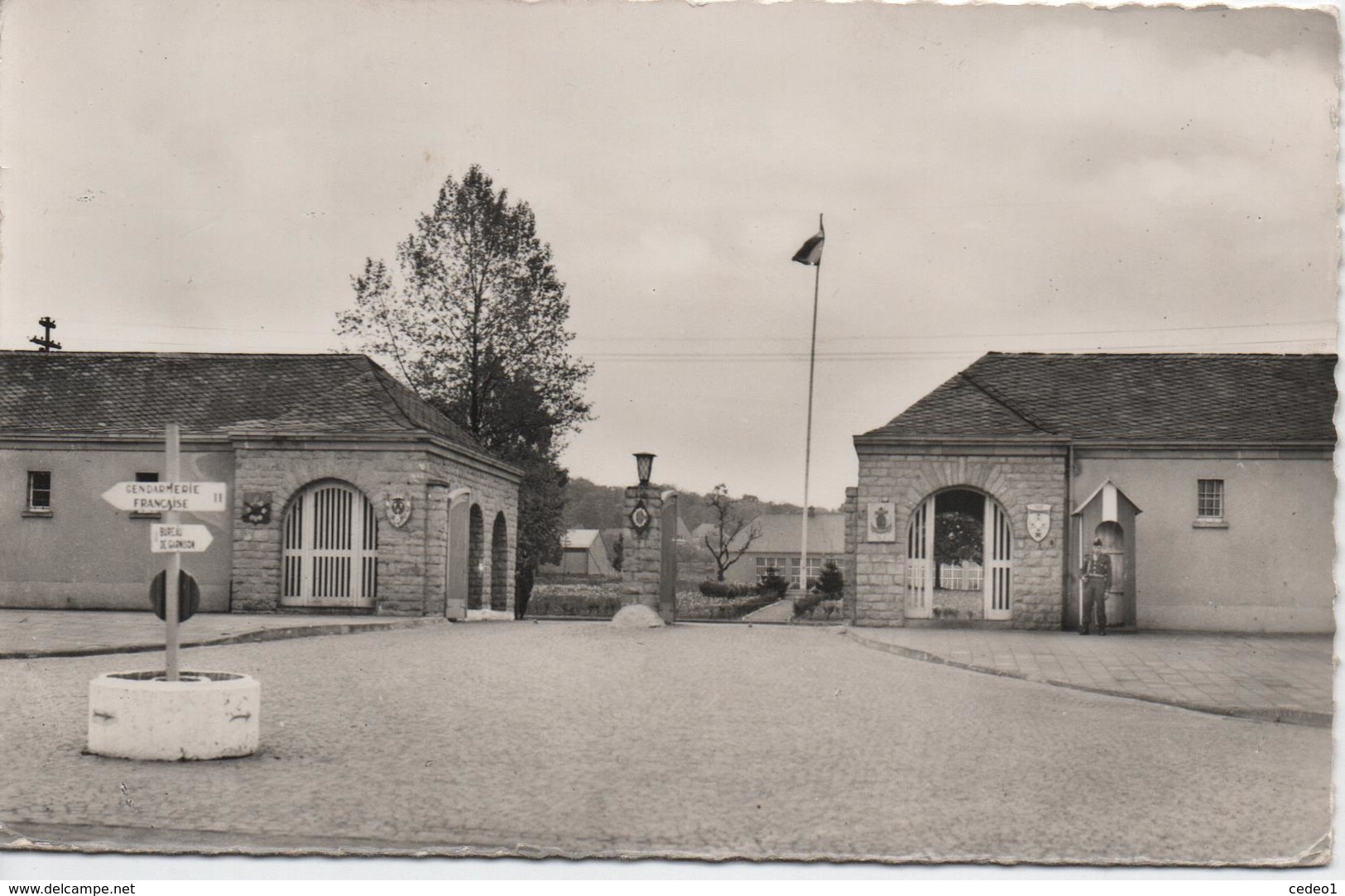 SAARBURG  CACHET POSTE AUX ARMEES - Autres & Non Classés