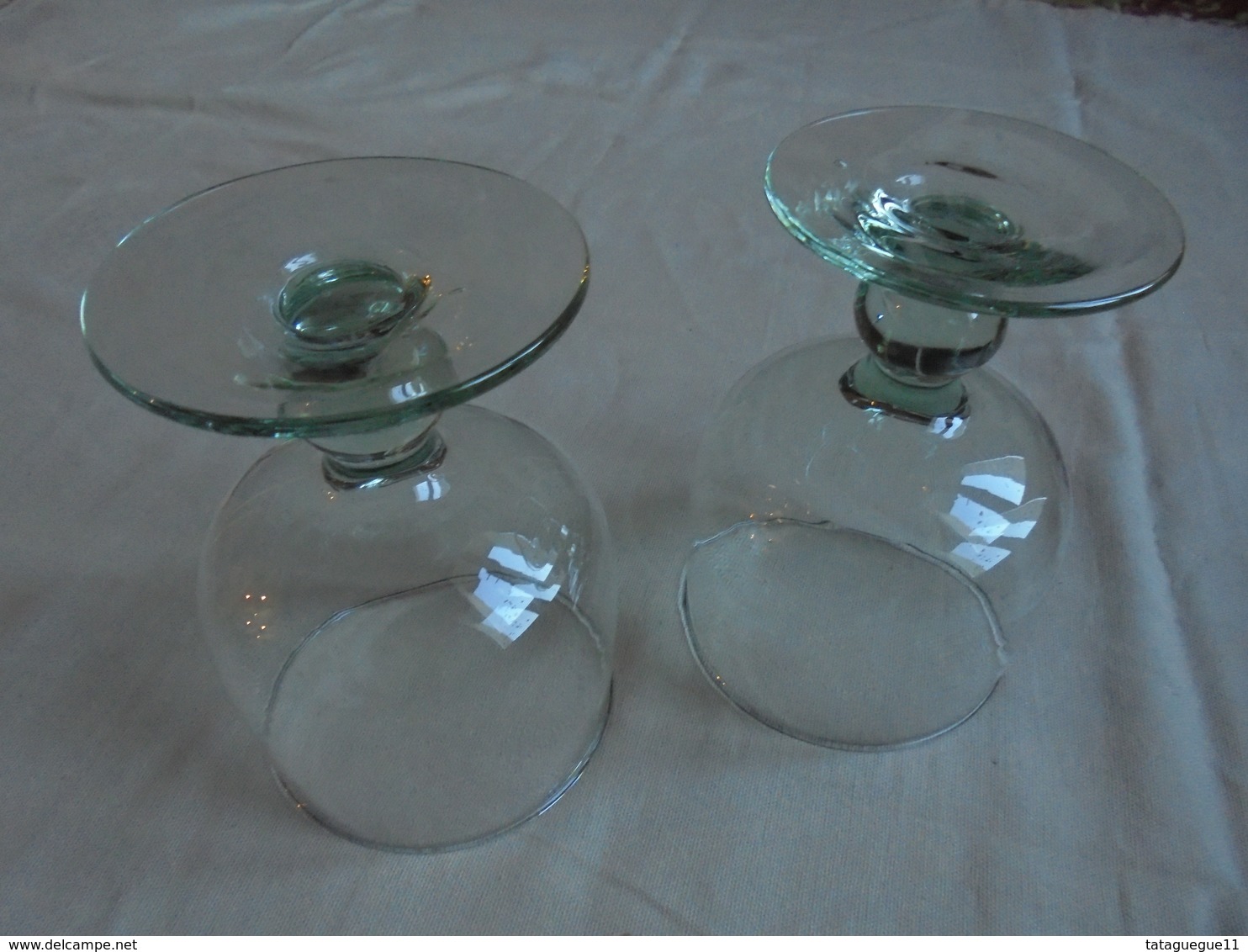 Vintage - 2 Coupes à Pieds En Verre Soufflé - Verre & Cristal