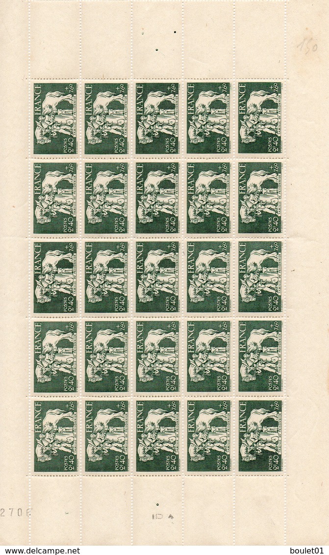 1 Feuille De 25 Exemplaires Du N° 586 De 1943 Voir Le Scan - Fogli Completi