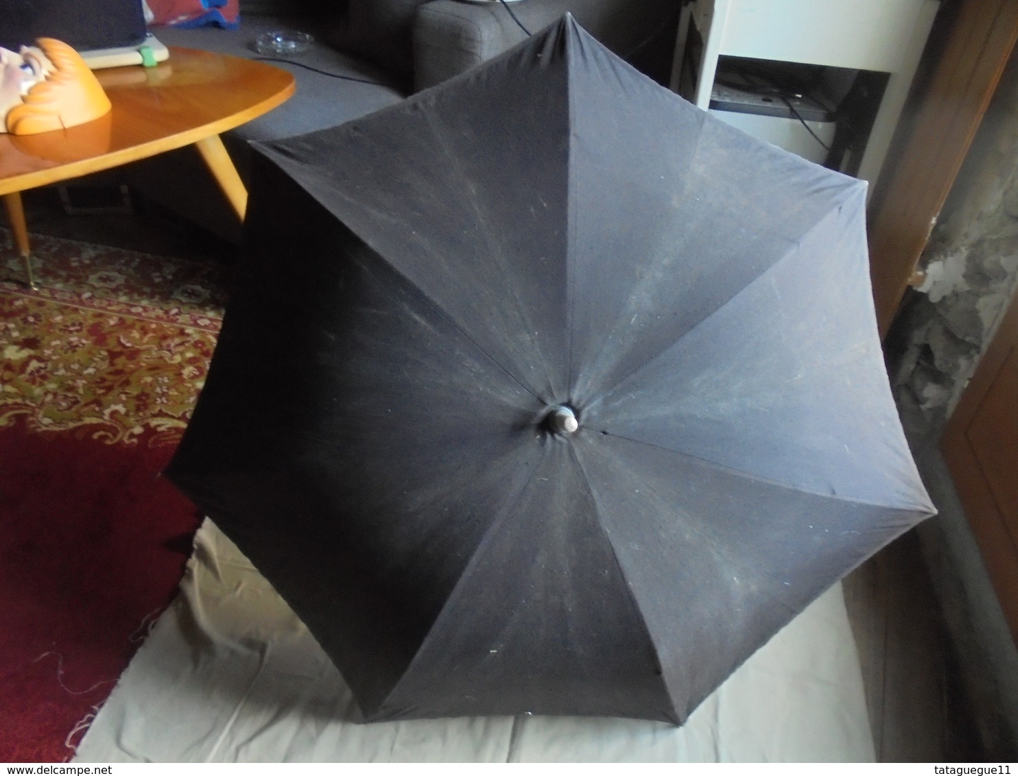 Ancien - Grande Ombrelle Noire Tige Et Poignée En Bois - Ombrelles, Parapluies