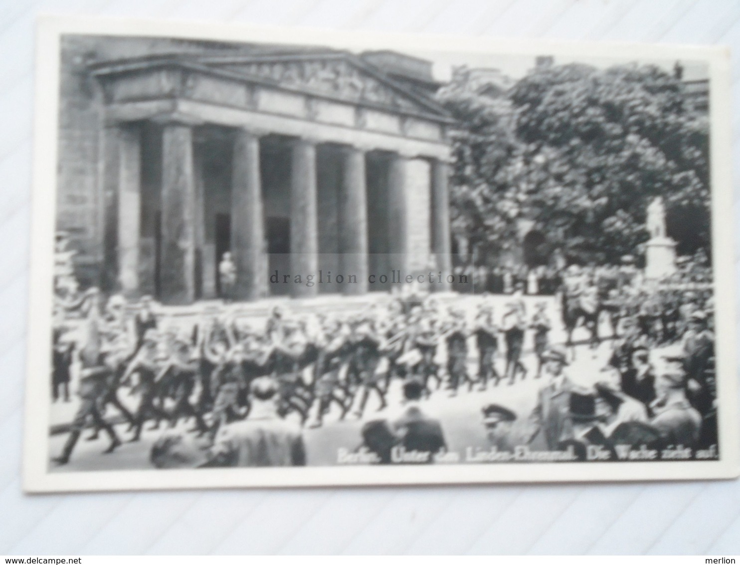 ZA263.22 Berlin - Unter Den Linden Ehrenmal - Die Wache Zieht Auf - Military Parade -  Lacofot - Tempelhof