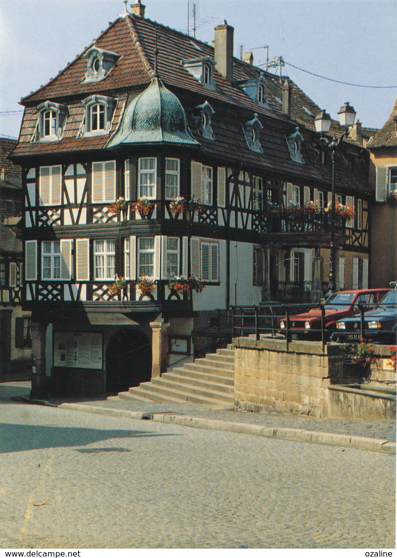 Bas Rhin ,barr ,maison A Colombage Place De L Hotel De Ville - Barr