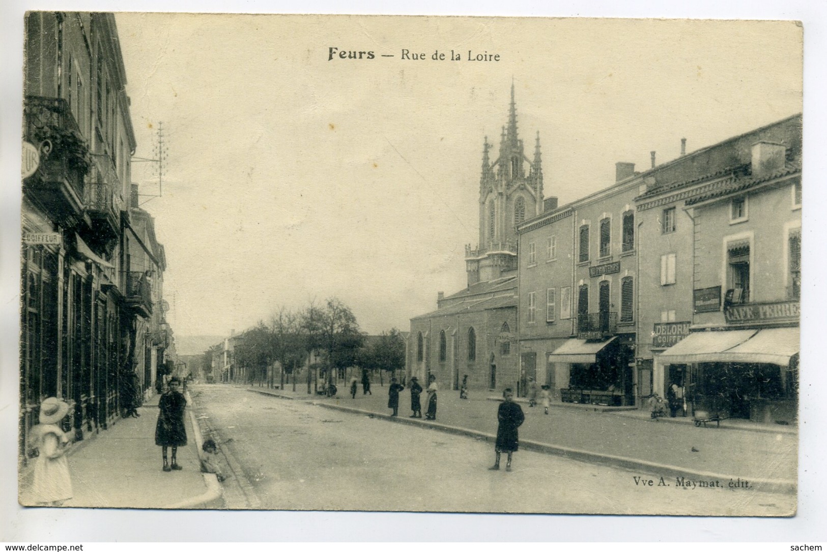 42 FEURS Anim Rue De La Loire CAFE PERRIER -Edit Vve Maymat -1917 écrite   /D18-S2017 - Feurs