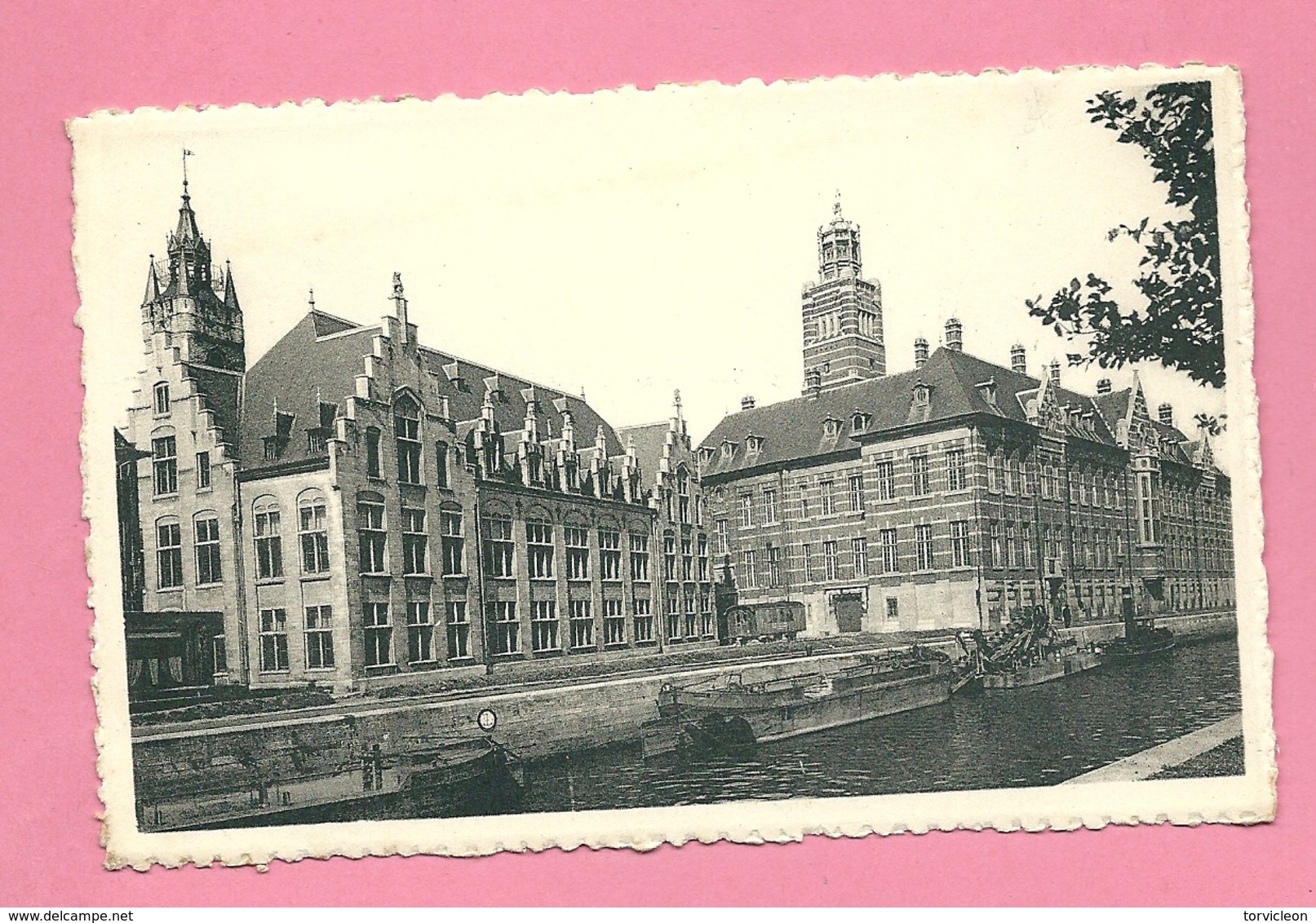 C.P. Dendermonde =  Achterzijde  Van Het Stadhuis  En Justitiepaleis - Dendermonde