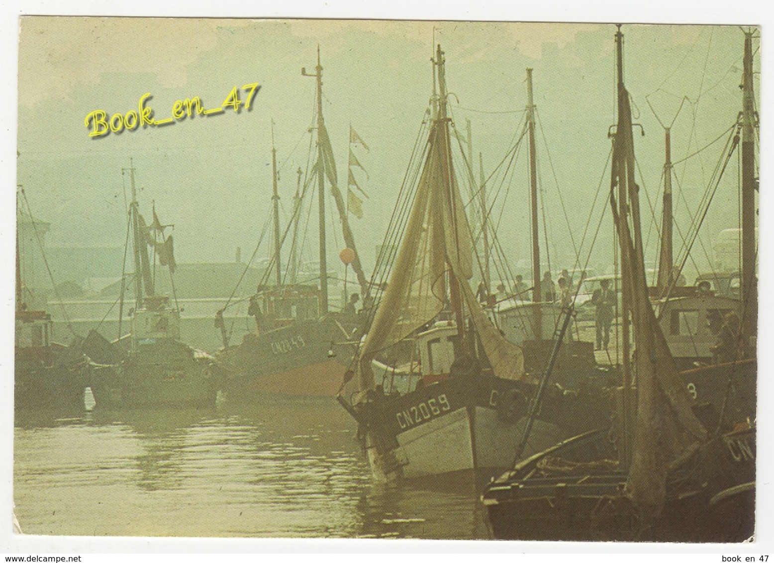 {58958} Sur L' Estuaire De La Seine, Honfleur , Brume Sur Le Port ; Bateau De Pêche - Pêche