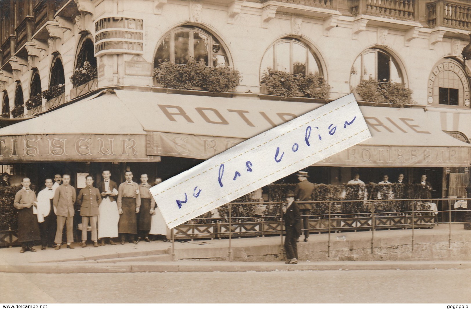 Paris 6ème - Rôtisserie ROUZIER Située à L'angle De La Place St-Michel Et Du Quai Des Grands Augustins  ( Carte Photo ) - Arrondissement: 06