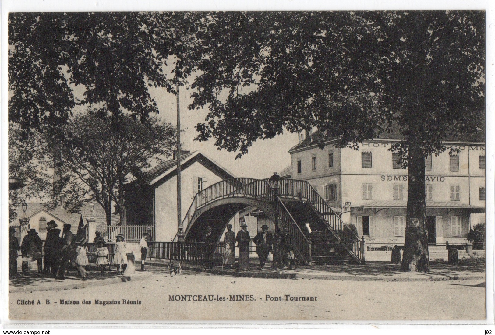 CPA 71 - MONTCEAU Les MINES  (Saône Et Loire) - Pont Tournant (petite Animation) - Montceau Les Mines