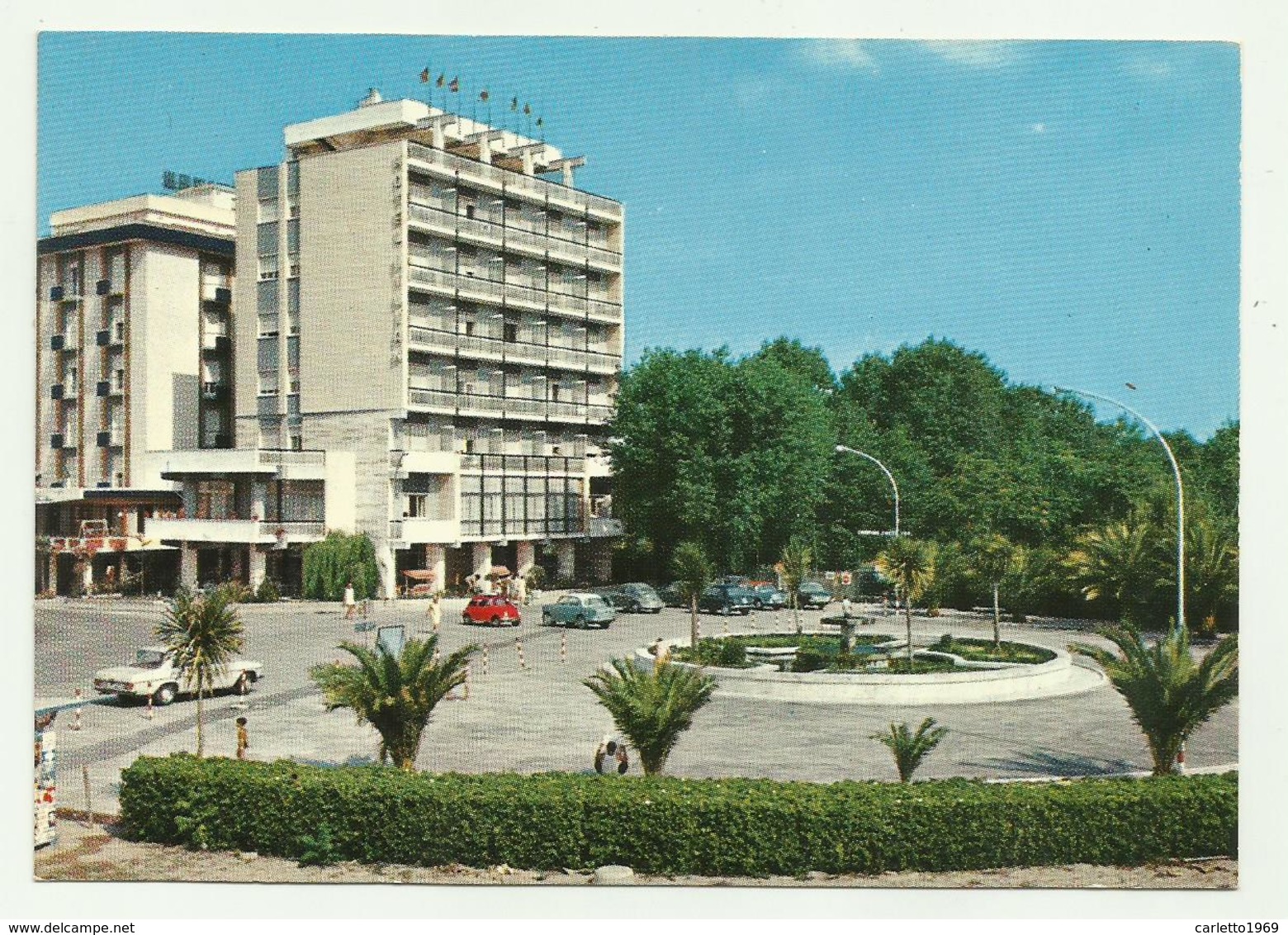 ALBA ADRIATICA ( TERAMO ) LA ROTONDA SUL LUNGOMARE MARCONI - NV   FG - Teramo