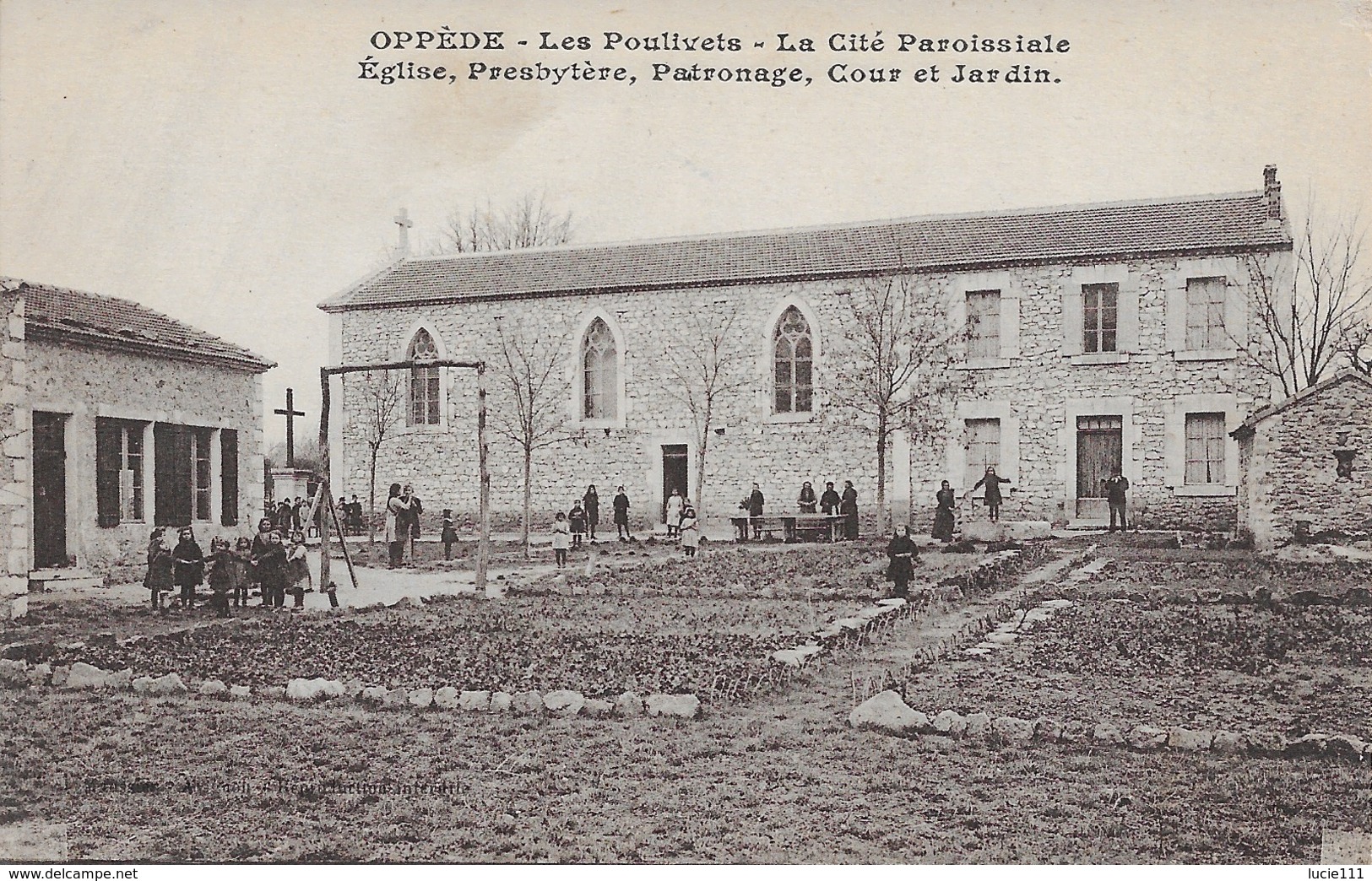 Les Poulivets La Cite Paroissiale Eglise Presbytère Patronage Cour Et Jardin  En Très Bon ètat - Oppede Le Vieux