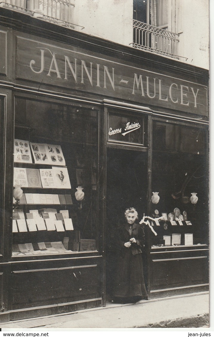 Chalon Sur Saône - Librairie JANNIN-MULCEY, 23 Rue Du Chatelet, Mme Claudia Jannin-Mulcey, La Propriétaire. - Chalon Sur Saone