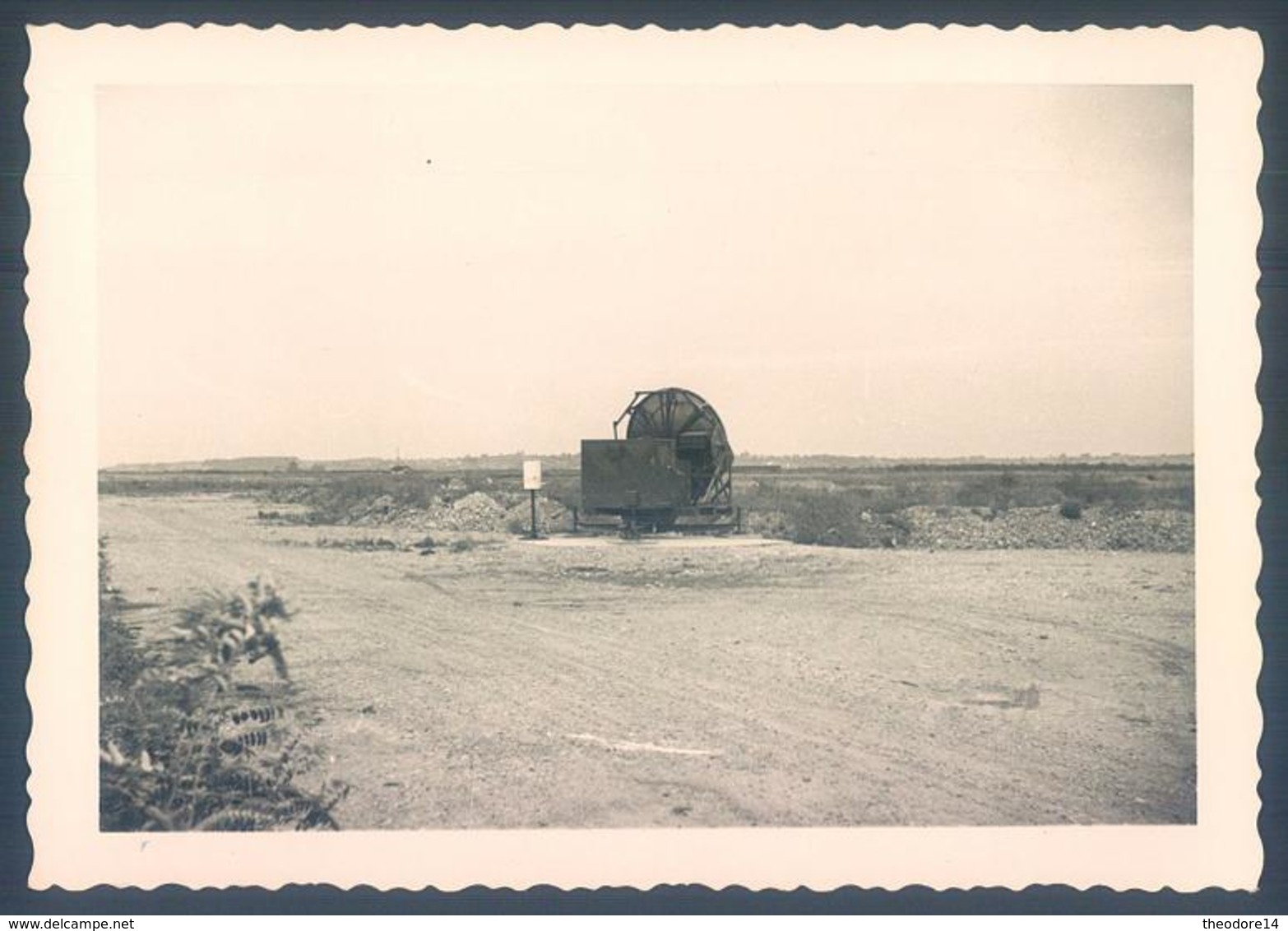 Lot de 27 photos 69 Lyon Bron Aéroport Avion Le Progres Parking Douane 1958 Photo originale 9 x 12.5 cm