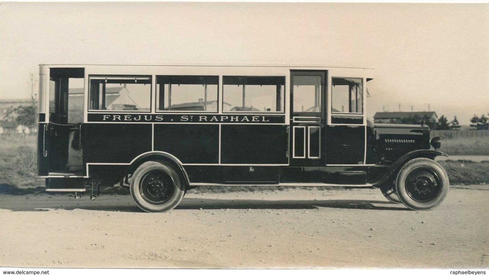 Snapshot Voiture Berliet Fréjus Saint Raphael Auto Automobile Véhicule Bus Car - Cars