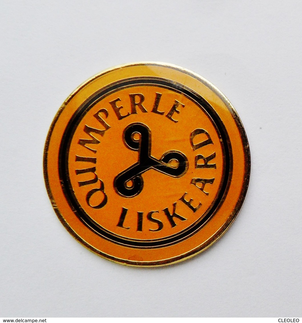 Pin's Quimperlé Liskeard Triskel - BRETAGNE R35 - Steden