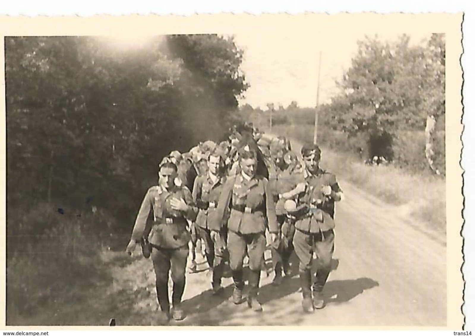 Orig Photo All WW2 :  REMIREMONT , Vosges ( 88 )Soldats En Marche , Campagne De France 20 Juin 1940 - 1939-45