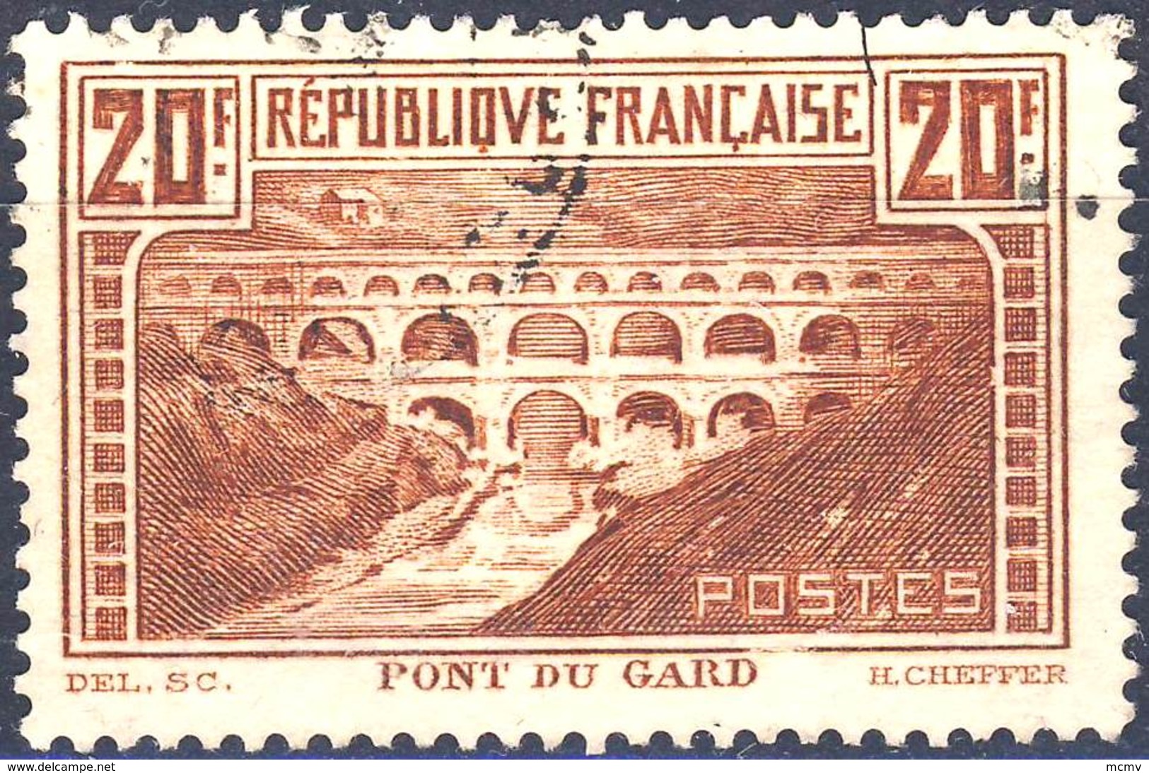 262A PONT Du GARD OBLITERE ANNEE 1929 - Gebraucht