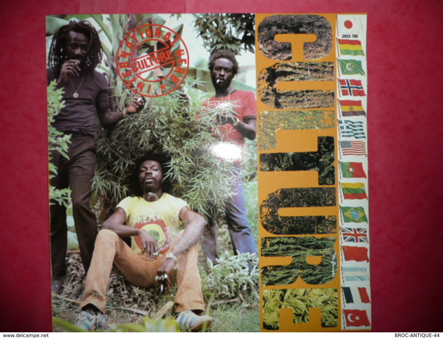 LP N°1586 - CULTURE - INTERNATIONAL HERB - COMPILATION 10 TITRES REGGAE ***** VOIR AUSSI MES CD - Reggae