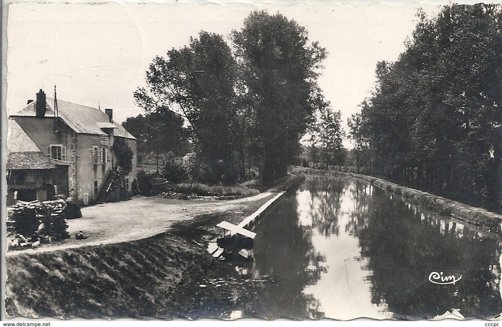 CPM Pont-Royal La Poste Et Le Canal - Autres & Non Classés