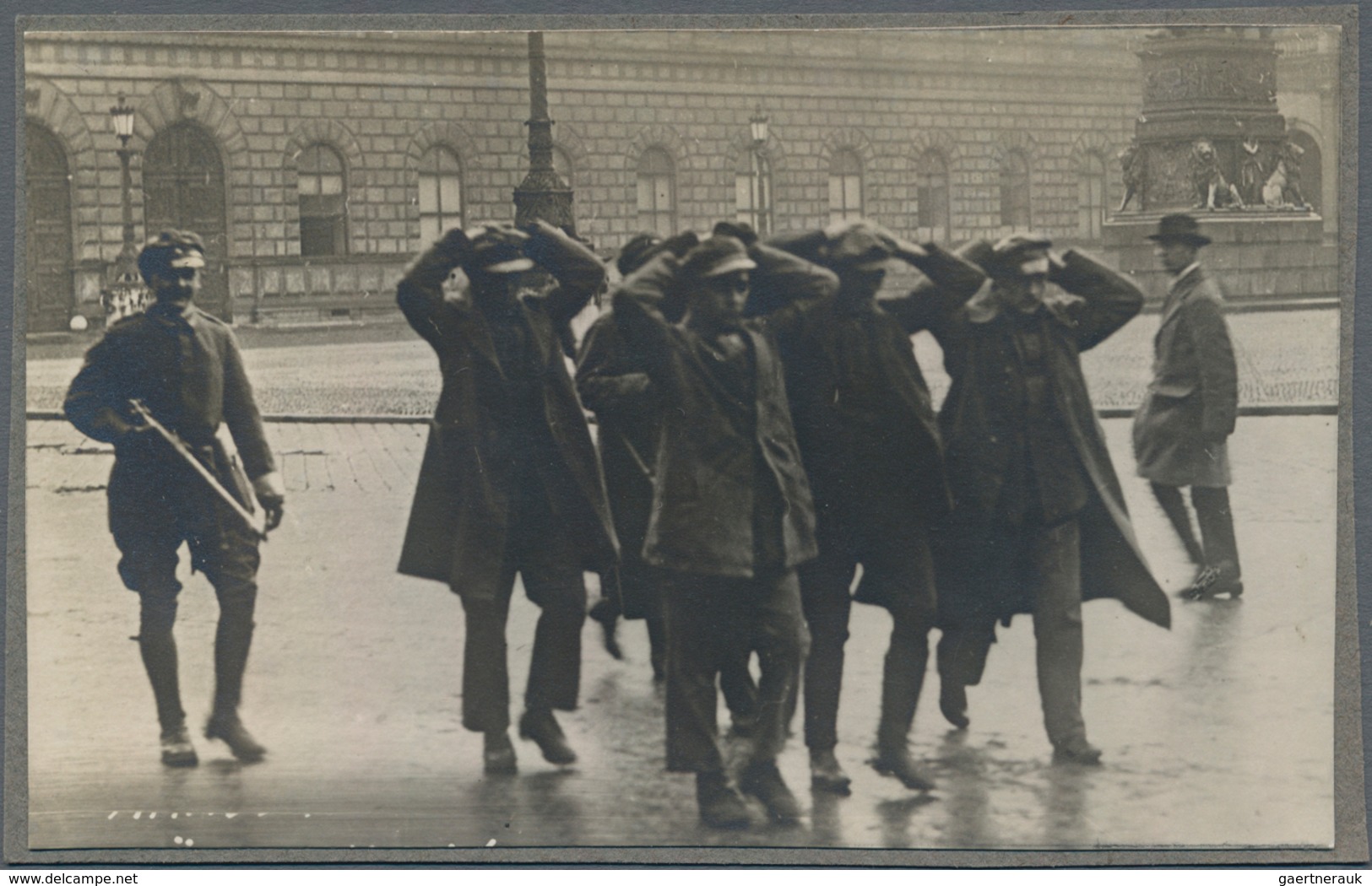 Ansichtskarten: Motive / Thematics: DEUTSCHLAND / REVOLUTION 1918/1919, Münchner Räterepublik Straße - Other & Unclassified