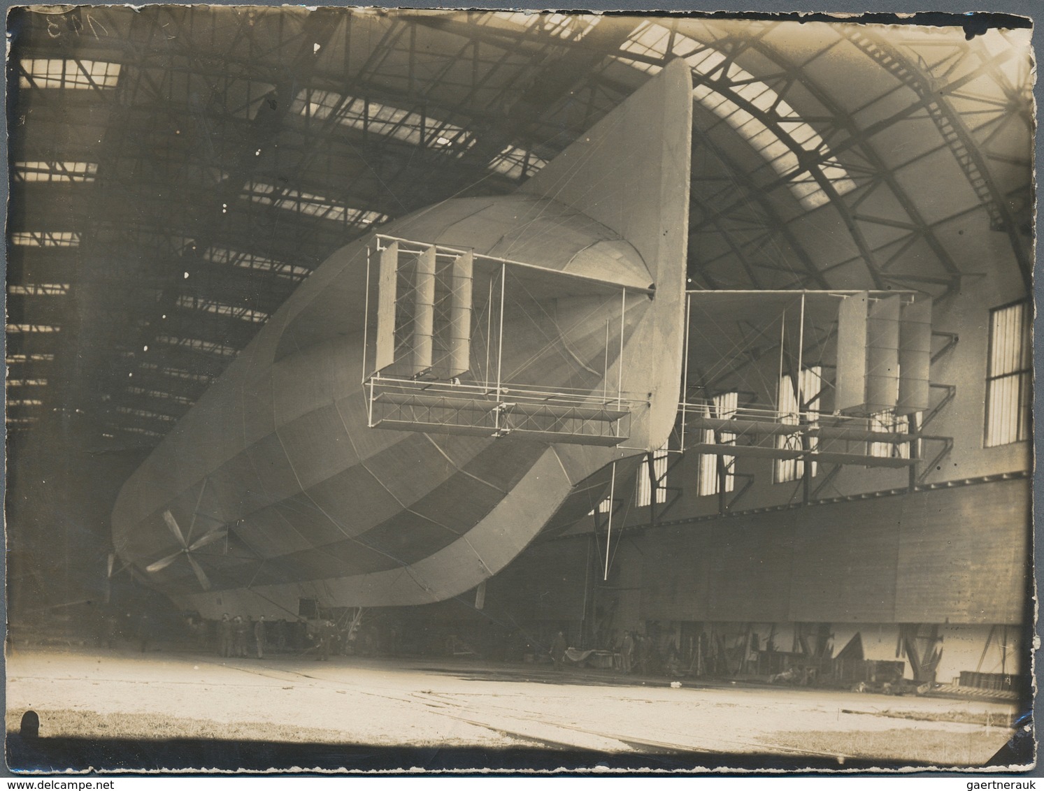 Ansichtskarten: Motive / Thematics: ZEPPELIN: Over 140 Zeppelin postcards, mostly Real Photos with t