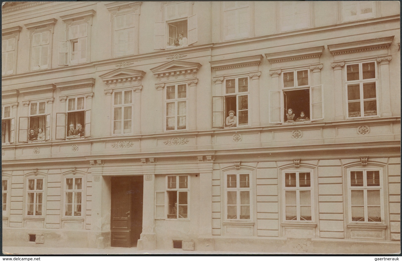 Ansichtskarten: Österreich: WIEN, Schachtel Mit über 100 Historischen Fotokarten, Echtfotos Und Foto - Other & Unclassified