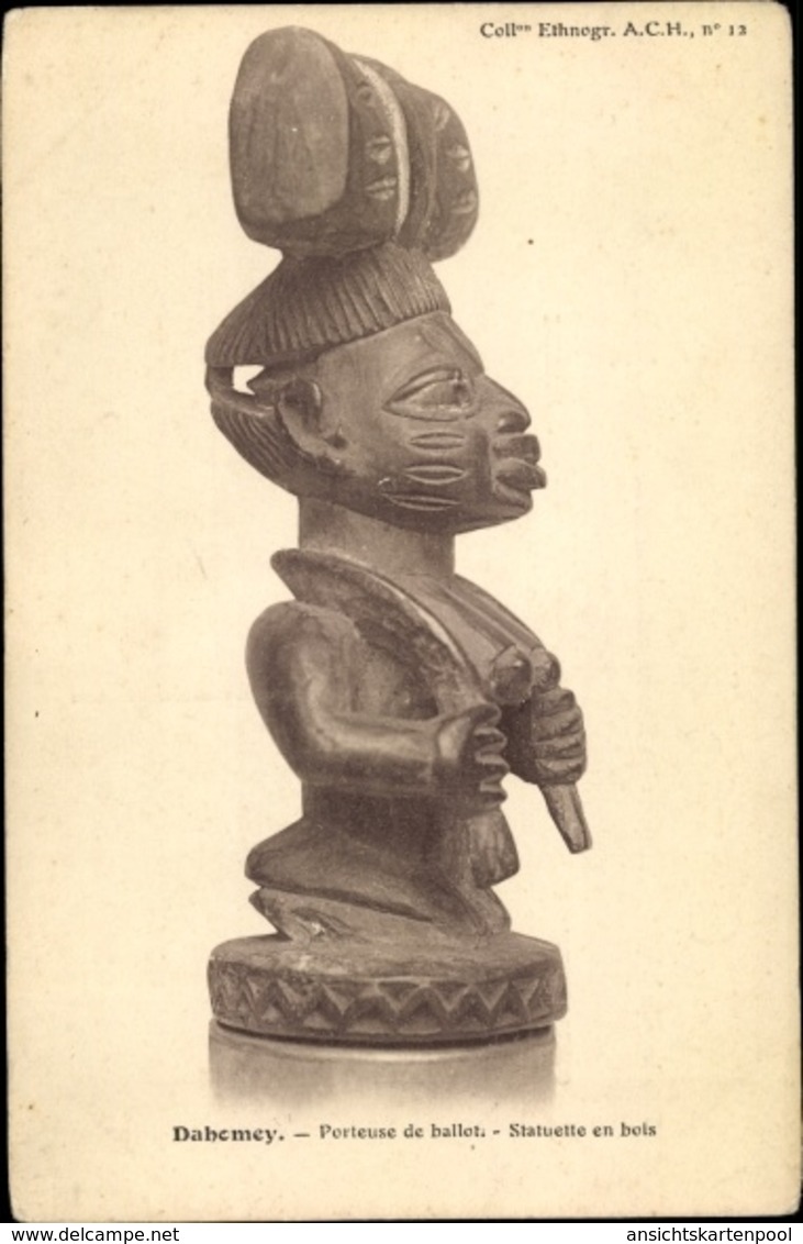 Cp Dahomey Benin, Porteuse De Ballot, Statuette En Bois - Cameroon