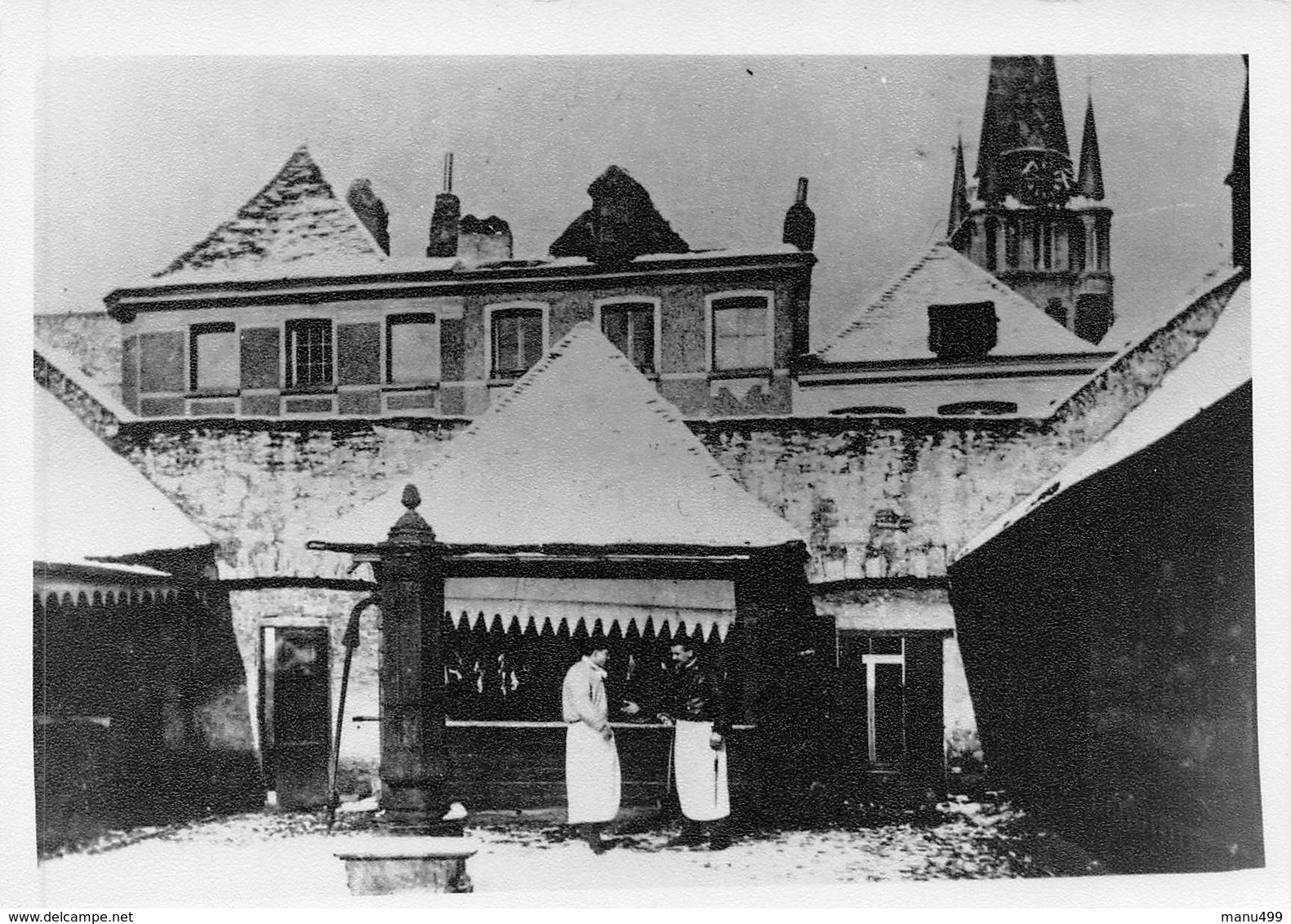 Tournai - Carte Photo Jules Messiaen - Un étal De Boucher Placette Aux Oignons Dans Le Fond De L'église St Jacques - Tournai