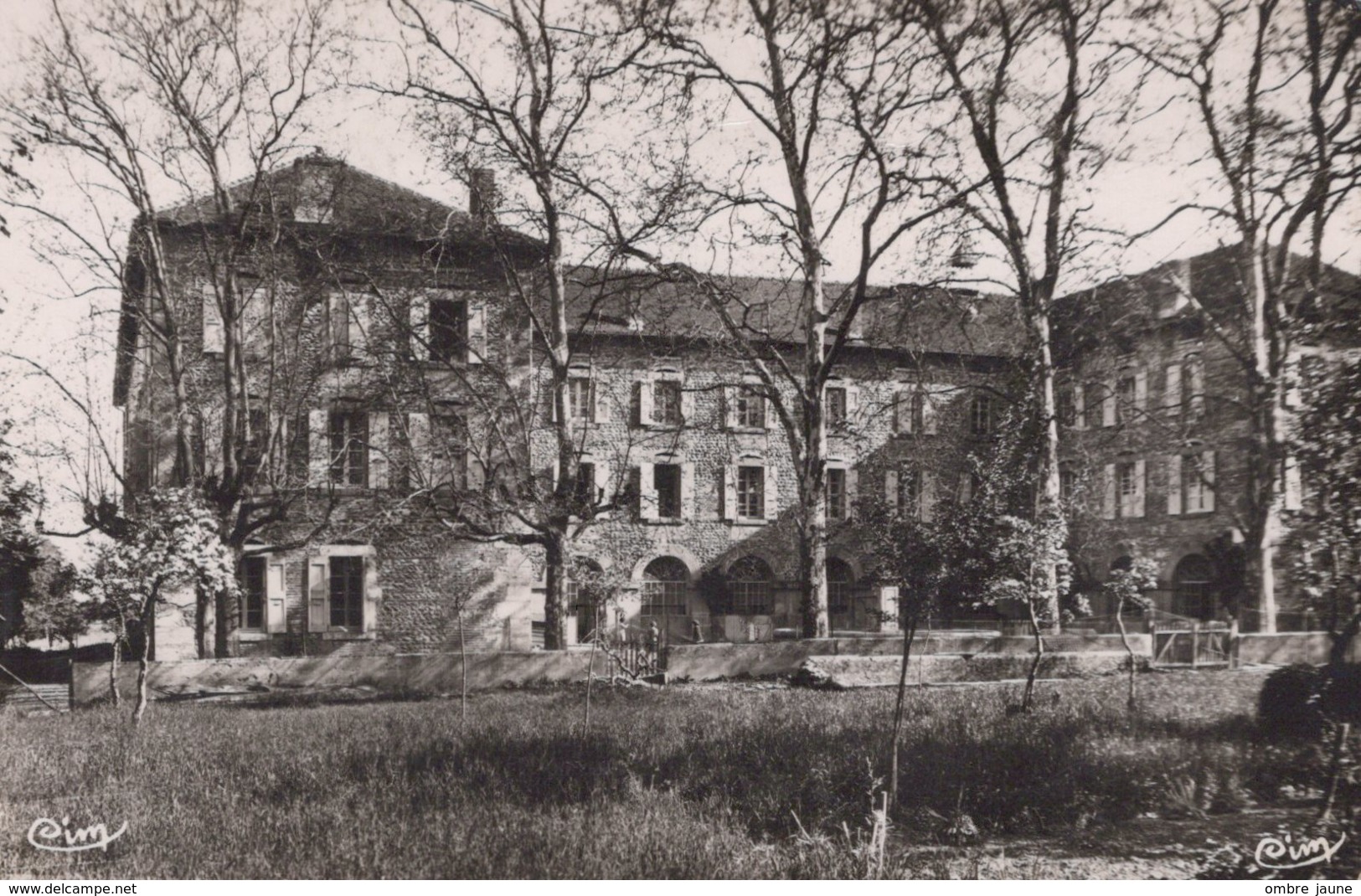 T1 - Carte Photo - Cpsm 38 - VIRIVILLE - Le Bocage Colonie De Vacances - Ancien Couvent Des Ursulines - Viriville