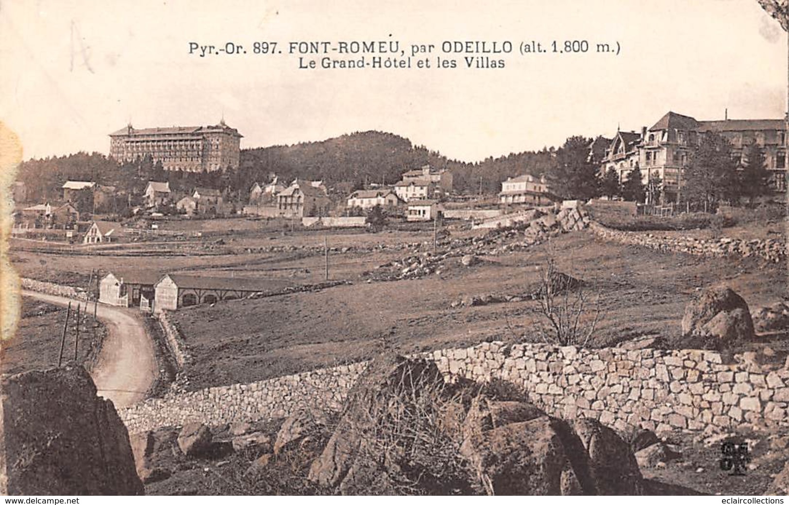 Font-Romeu        66         Le Grand Hôtel Et Les Villas             (voir Scan) - Autres & Non Classés