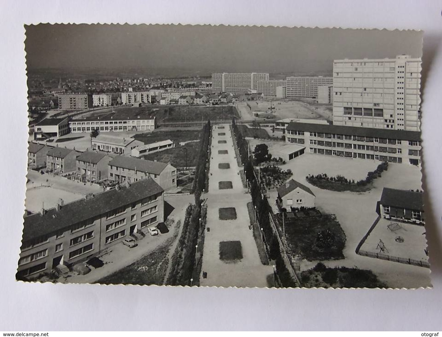 CPSM - DIJON - Les Grésilles - Les Lochères - Promenades Et écoles - Dijon