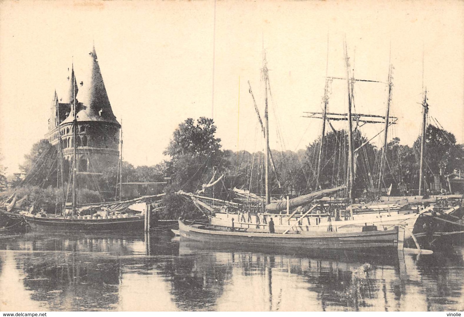 20-1363 :  LÜBECK. HAFEN - Luebeck