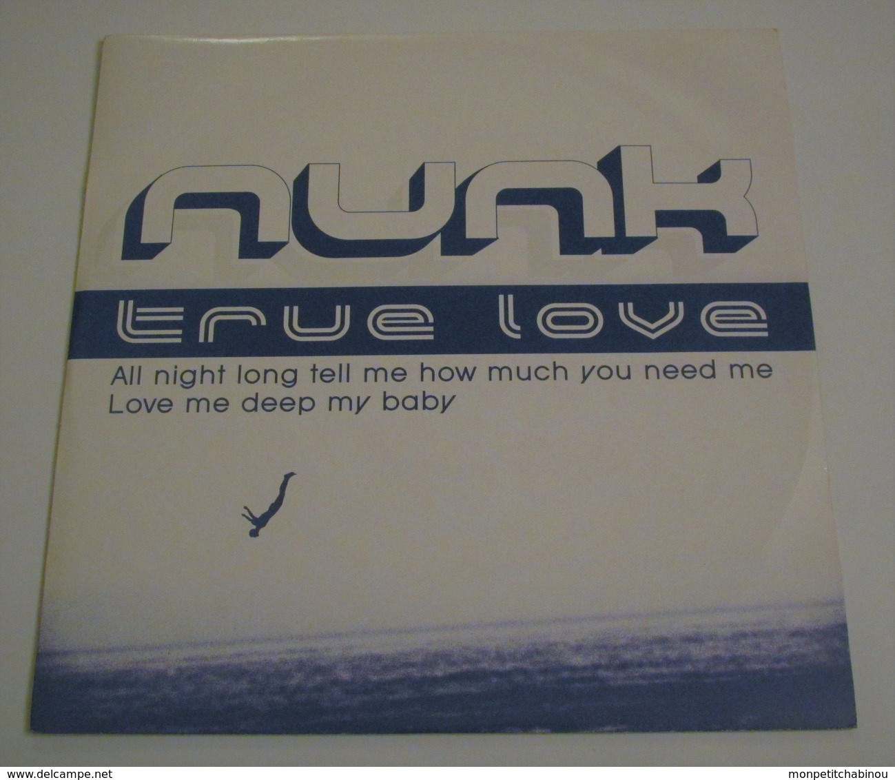 Maxi 33T NUNK : True Love - Dance, Techno & House