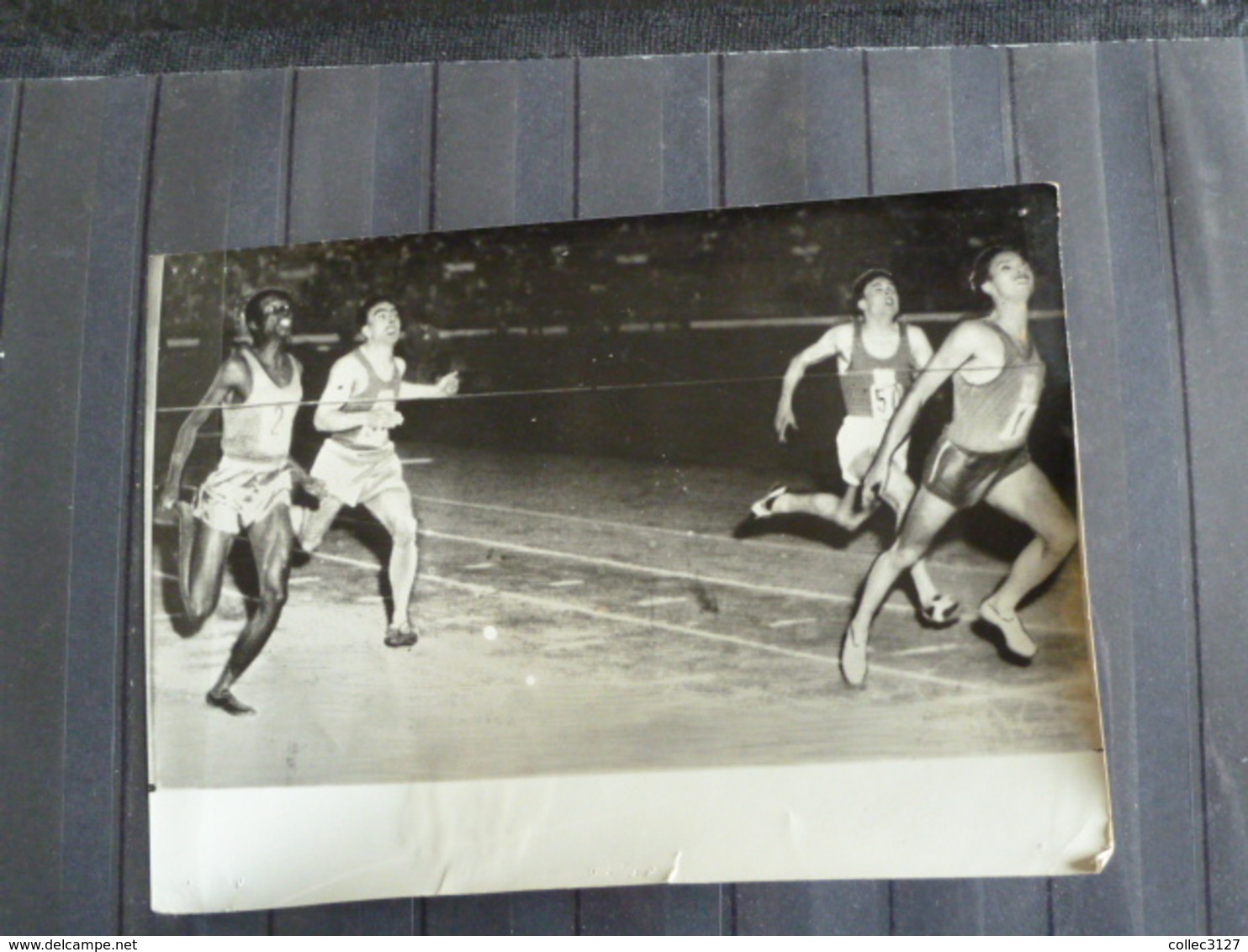 Photo De Presse - Agence Intercontinentale - Athlétisme Sprint - Légende Arrachée - Date 1953 Probable - Sport