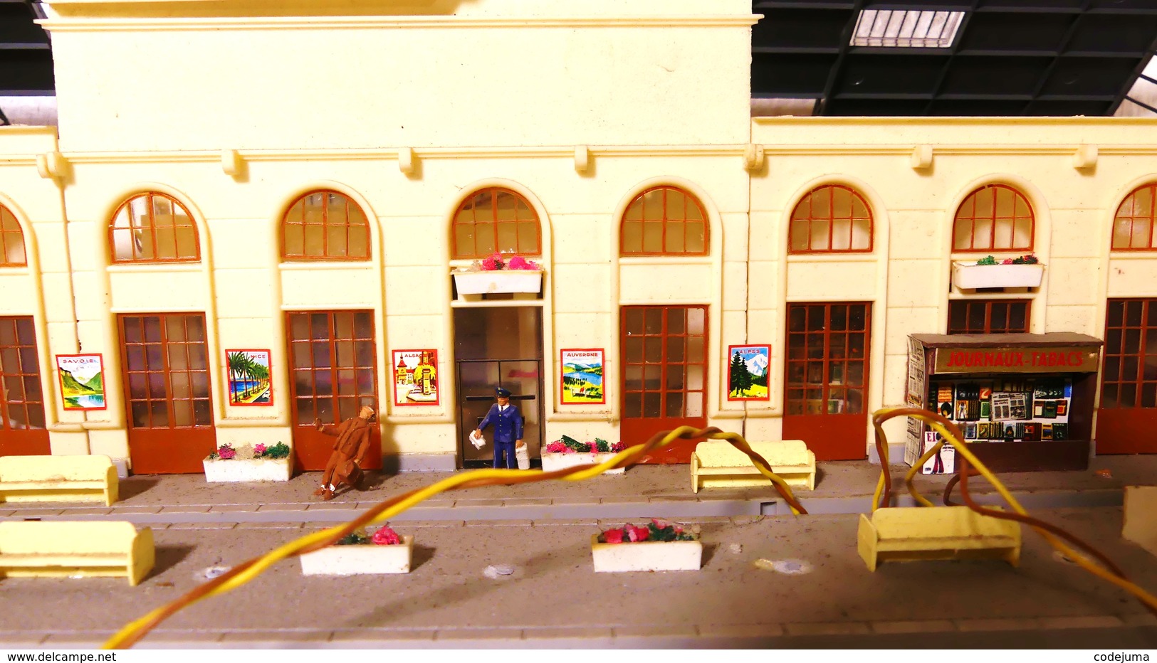 Gare pour train miniature jouef