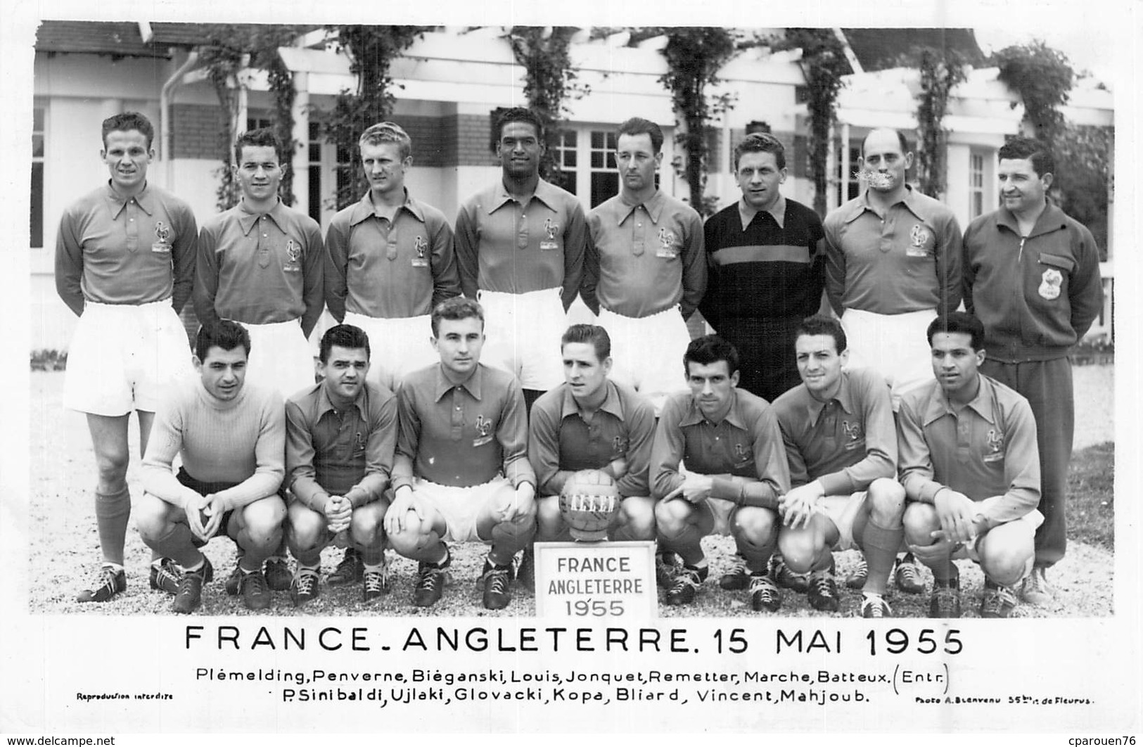 Photo Ancien France Angleterre 15 Mai 1955 équipe De France Plémelding Penverne Louis Jonquet Marche Batteux Kopa Bliard - Sporten