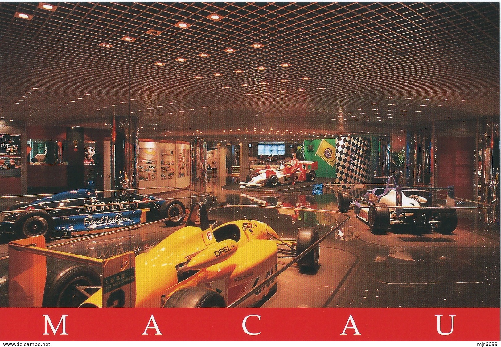 MACAU POSTCARD SET OF 10. EDITION OF MACAU GOVERNMENT TOURIST OFFICE INCLUDING FOLDER - Macao