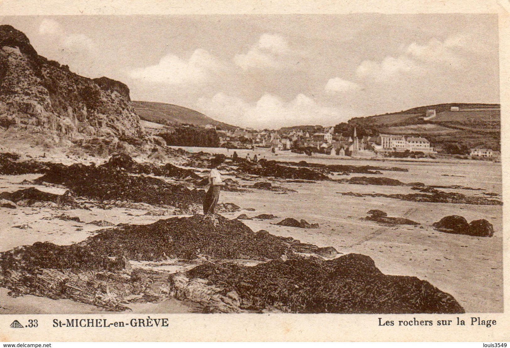 St - Michel  En  Grève -  Les Rochers  Sur  La  Plage. - Saint-Michel-en-Grève