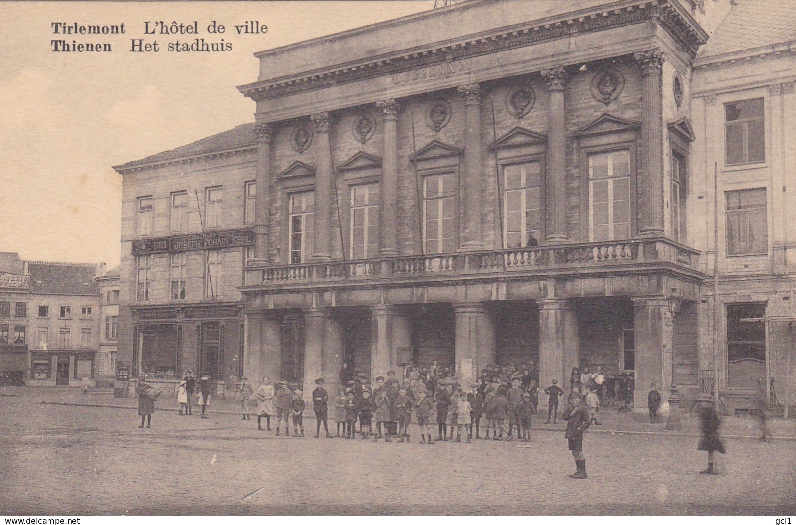 Tienen - Stadhuis - Tienen