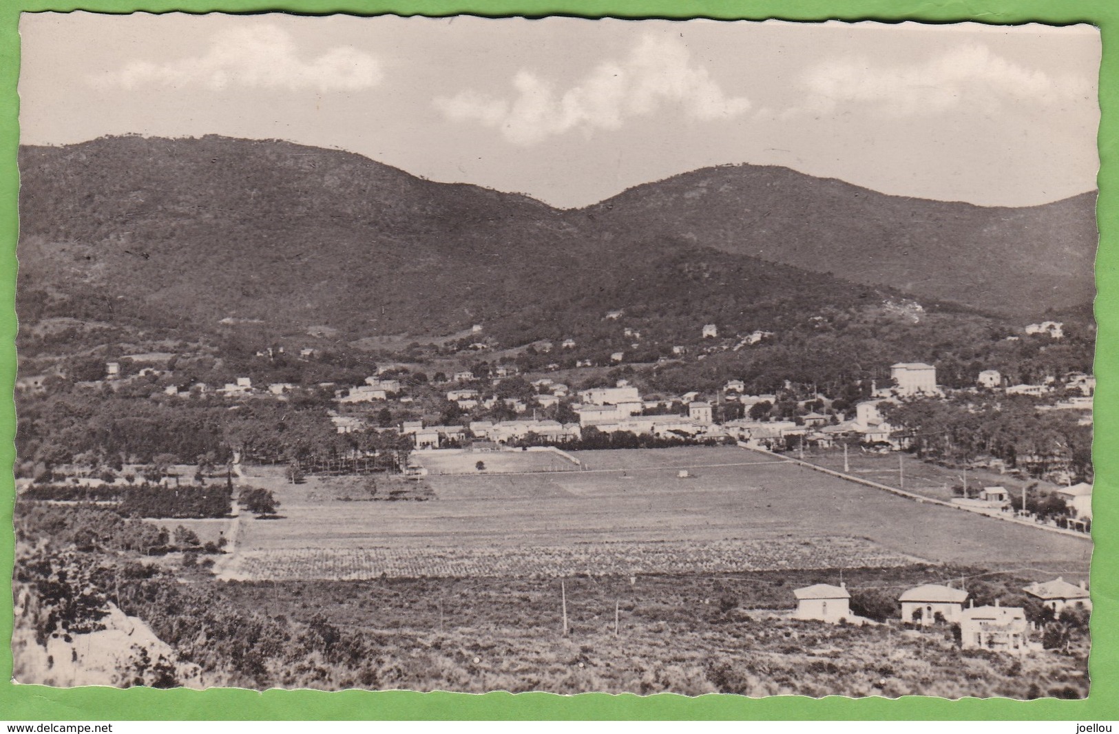 CPSM CAVALAIRE Sur Mer Vue Générale 83 VAR Format CPA - Cavalaire-sur-Mer