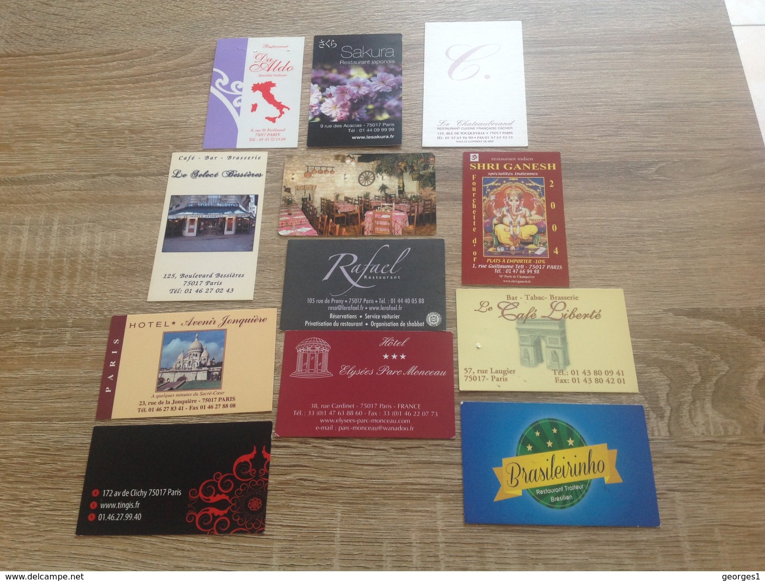 Lot De 20 Cartes De Visite De Bars Brasseries Hotels Epicerie  Paris 17eme - Visitekaartjes