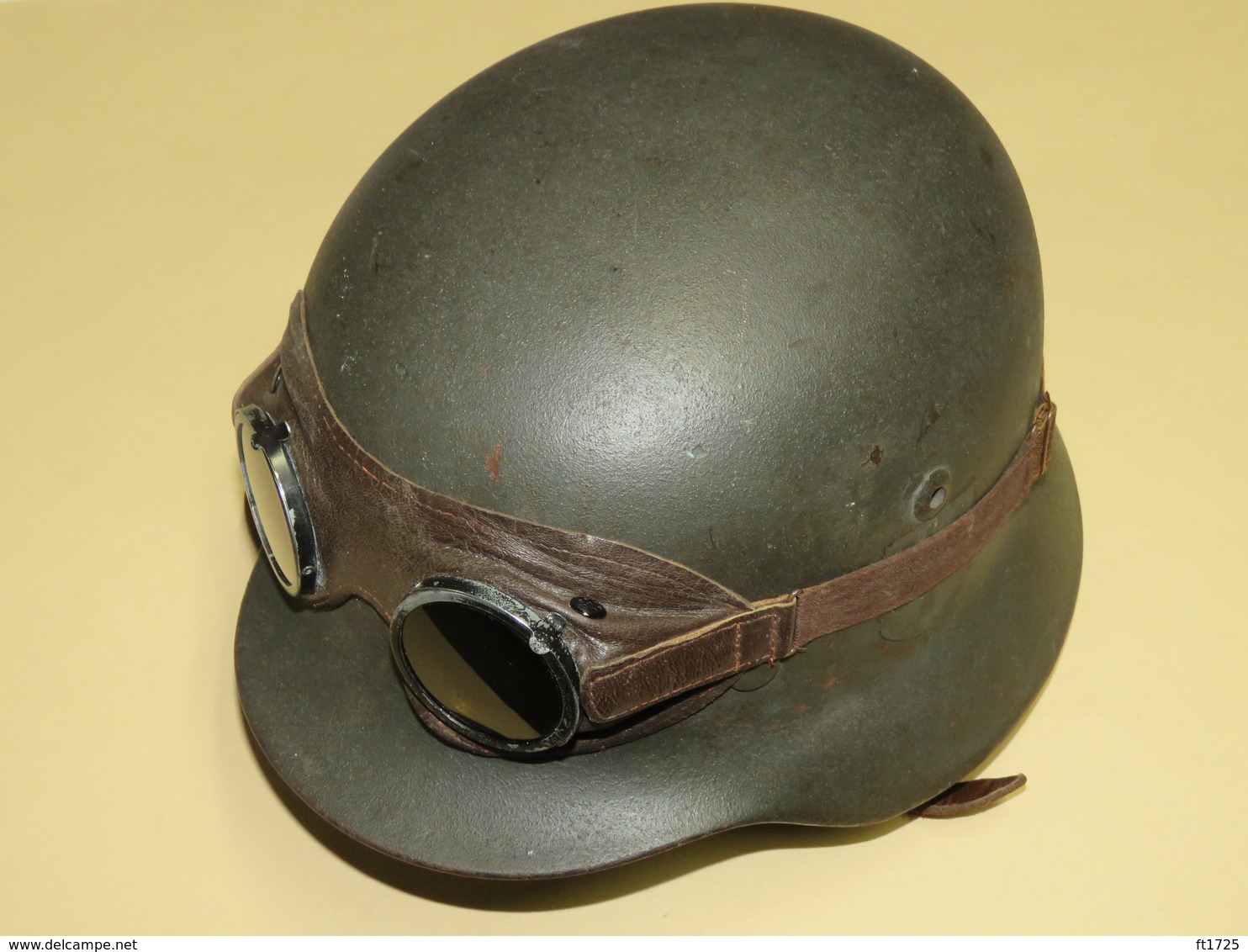 POUR VOTRE SOLDAT ALLEMAND ( TRES BELLE PAIRE DE LUNETTES REGLEMANTAIRES ANTI-POUSSIERE ) 39/45 - 1939-45