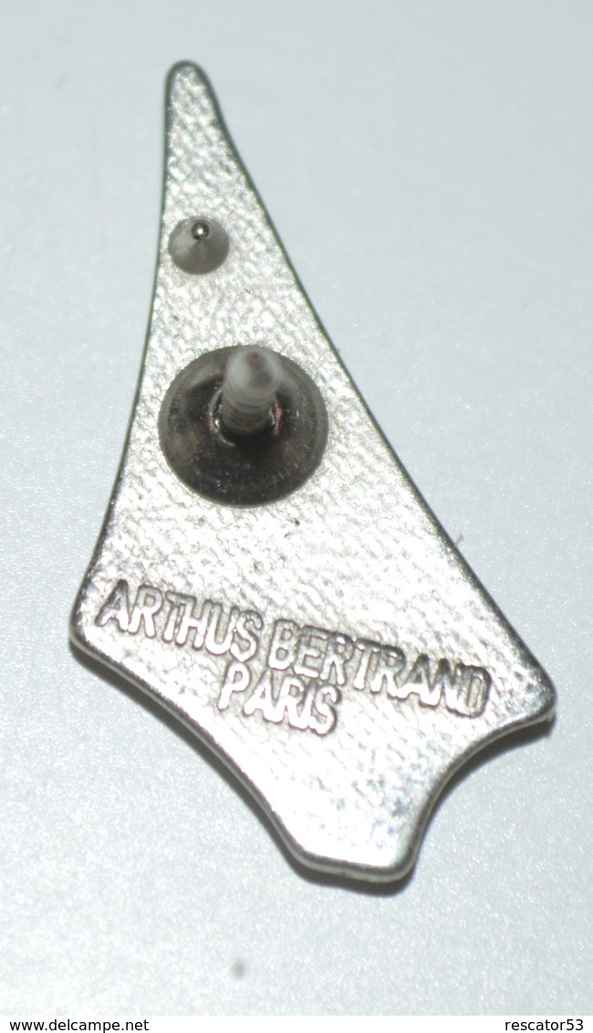 Rare Pin's Arthus Bertrand  Trêfle - Arthus Bertrand