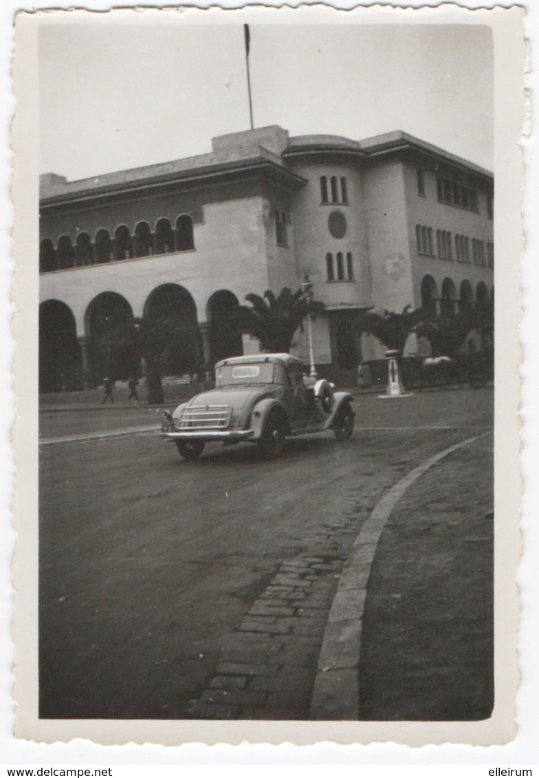 AUTOMOBILE. PHOTO. MAROC. CASABLANCA. ANNEES 1930. CABRIOLET à SITUER DEVANT LA POSTE DE CASABLANCA. - Automobiles