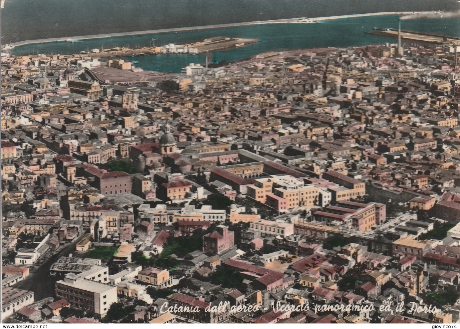 CATANIA - DALL'AEREO - SCORCIO PANORAMICO ED IL PORTO........C7 - Catania