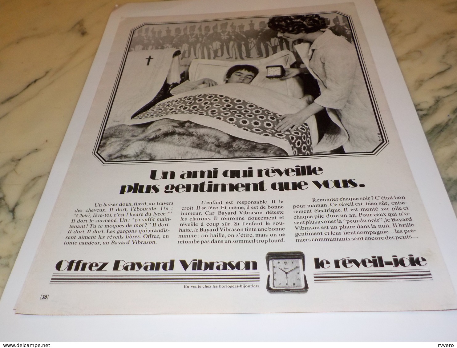 ANCIENNE PUBLICITE UN AMI QUI REVEILLE   BAYARD 1972 - Autres & Non Classés