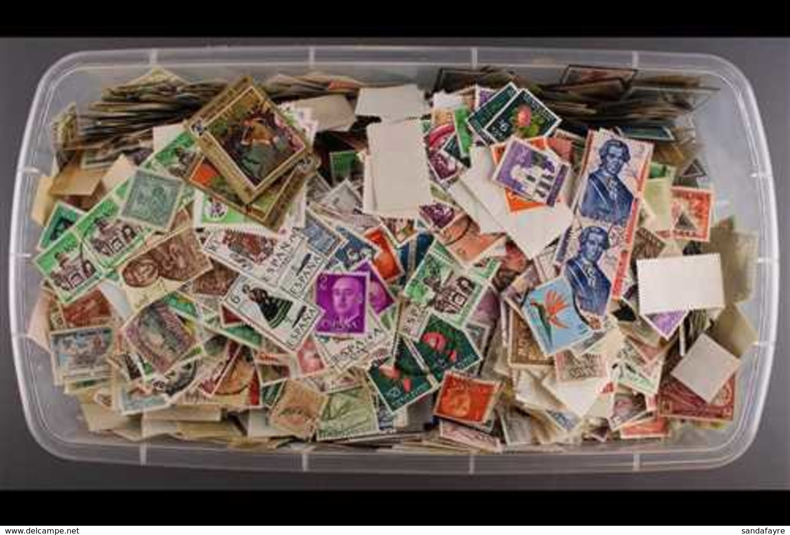 WORLD "OFF PAPER" KILOWARE - MOSTLY S COUNTRIES  A (shoe Box Sized) Plastic Box With Over 1kg Of Loose Stamps, At A Glan - Otros & Sin Clasificación