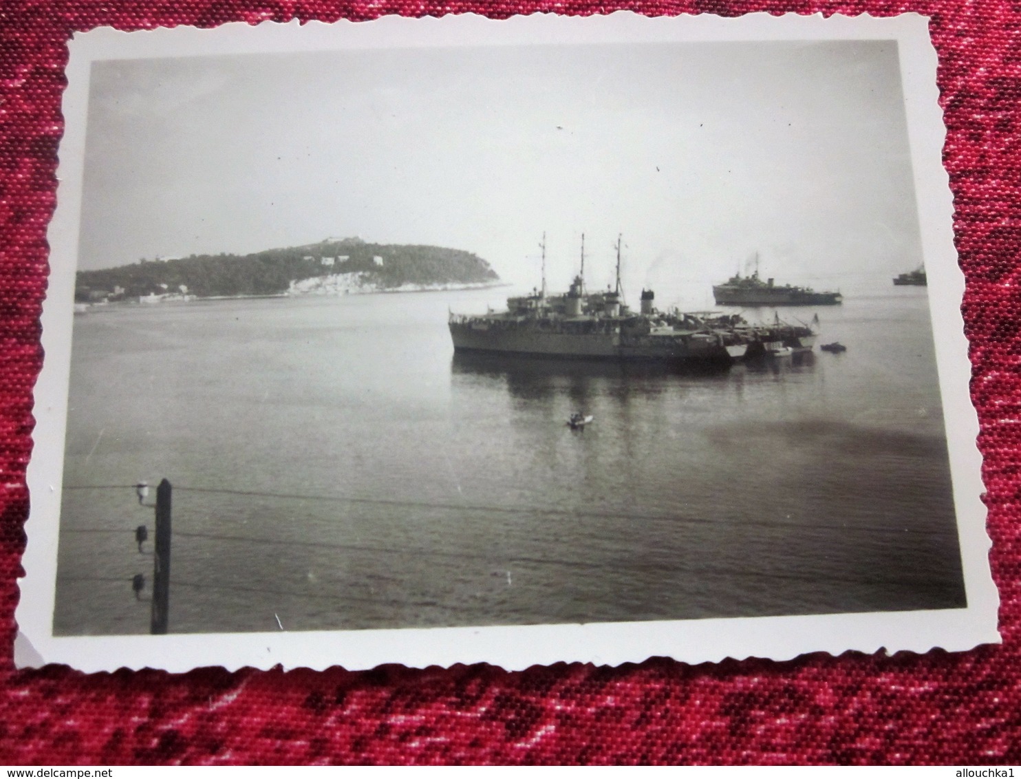 MARINE MARITIME PAQUEBOT-BATEAU-NAVIRE EN RADE DE .... Photographie Photos Photo Originale BATEAU A Identifier - Boats